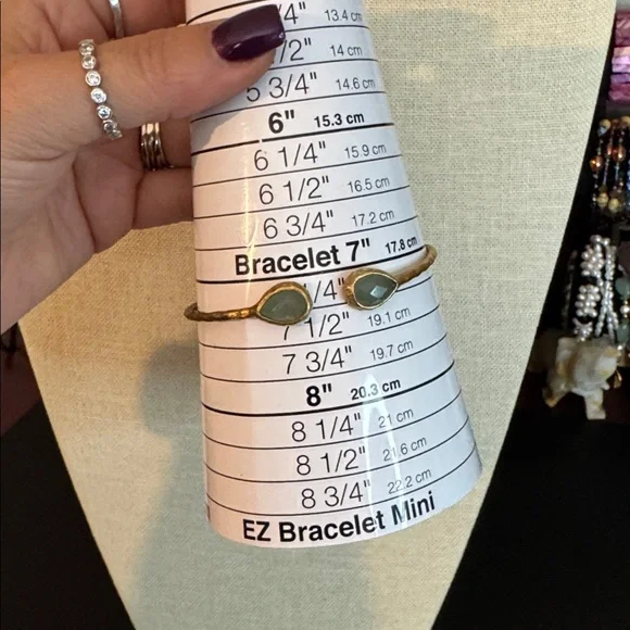 Aquamarine cuff Bracelet - Picture 3 of 3